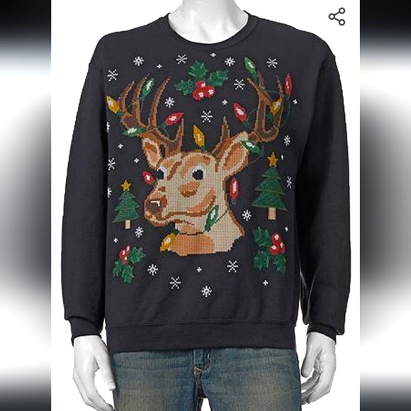 ❤️💚 Christmas Black Tangled Reindeer crewneck sweatshirt ❤️💚 1 Small left!! - Picture 1 of 10